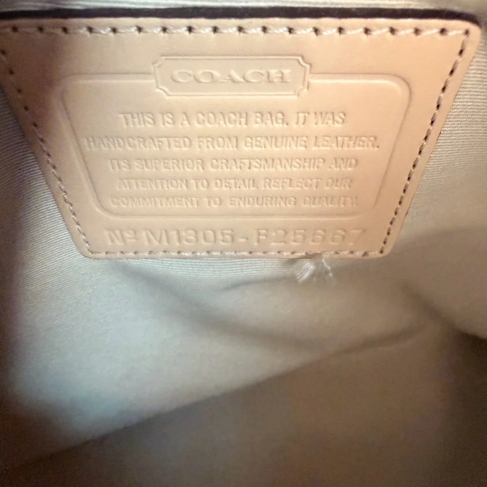 Coach Peyton Leather Jordan Double Zip Carryall tote/crossbody - Picture 10 of 16